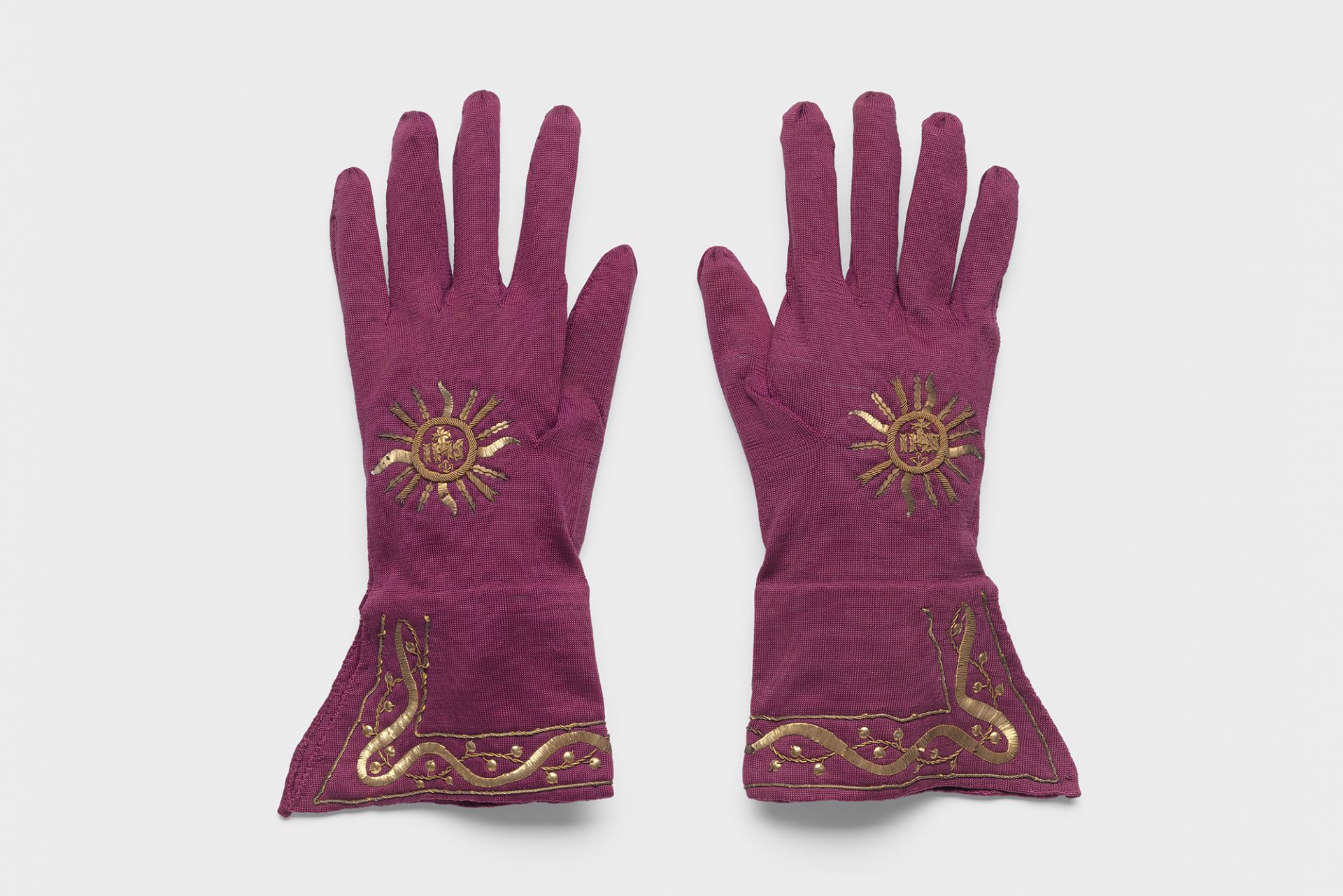 Pontifical gloves, Rome, Italy, probably 18th c.