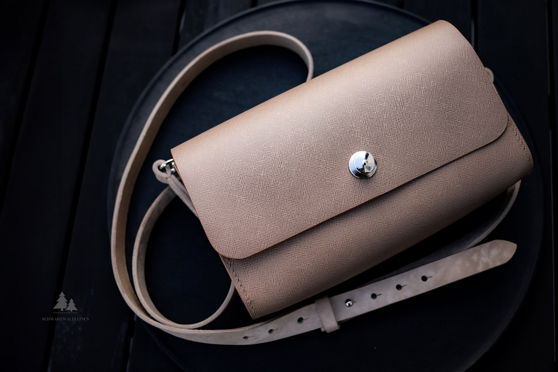 Beispiel Crossbody-Tasche