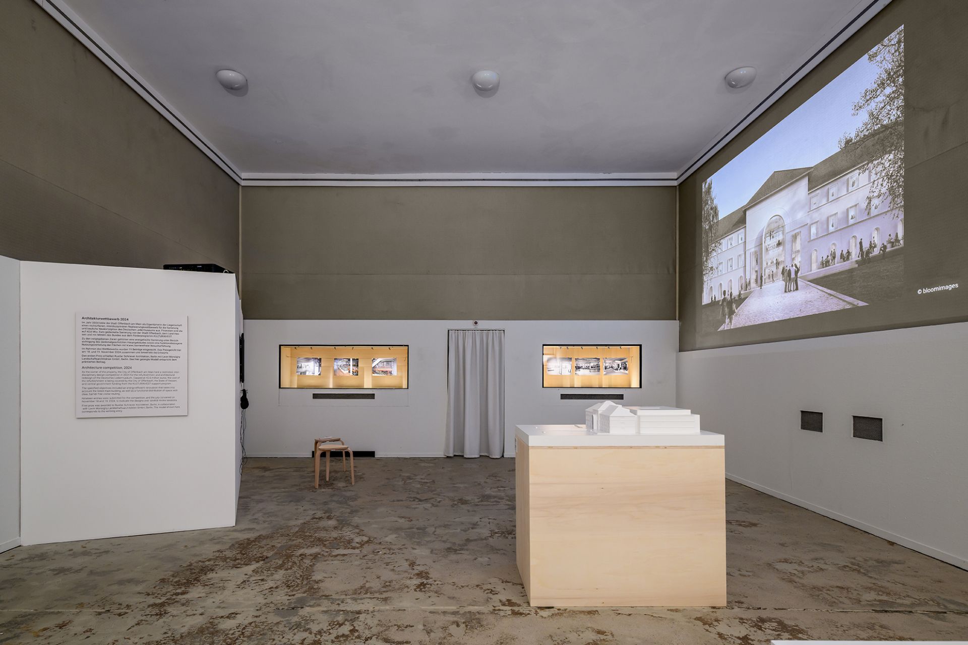 Ausstellungsansicht Am Wendepunkt: Das Deutsche Ledermuseum.