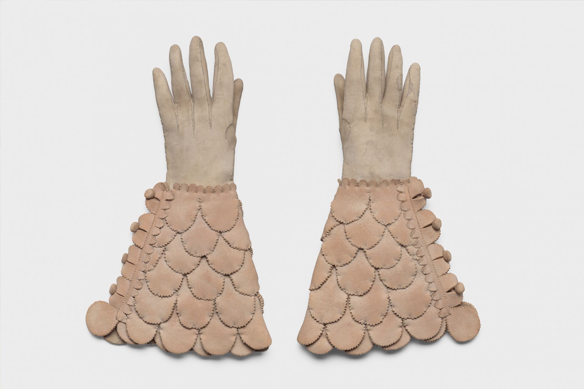 Handschuhe, England, 17. Jh. © Deutsches Ledermuseum, M. Url