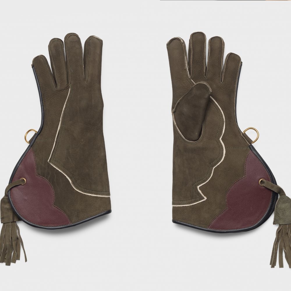 DER HANDSCHUH EIN UNTERSCHÄTZTES ACCESSOIRE • Deutsches Ledermuseum