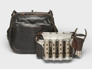 Schaffnertasche mit Galoppwechsler und Lochzange, Professor Alfred Krauth Apparatebau, Deutschland, um 1950