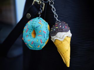 KREATIV IN DEN FERIEN: TASCHE. HIPBAG. BAG CHARMS 4