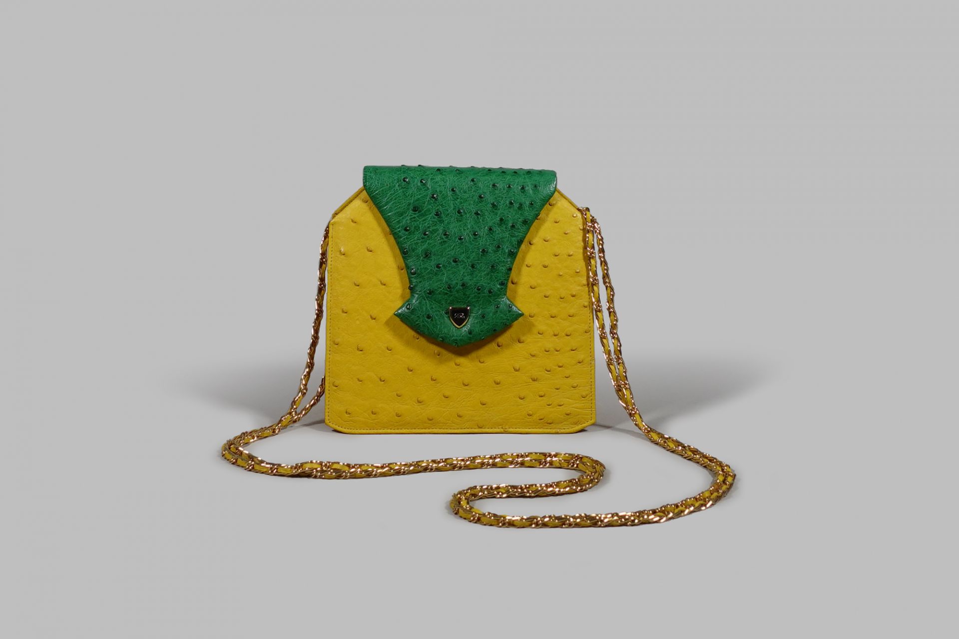 Handtasche aus Strau&szlig;enleder, Fa. Alfred Roth, M&uuml;hlheim am Main, 1989 &copy; Deutsches Ledermuseum, N. Ungar