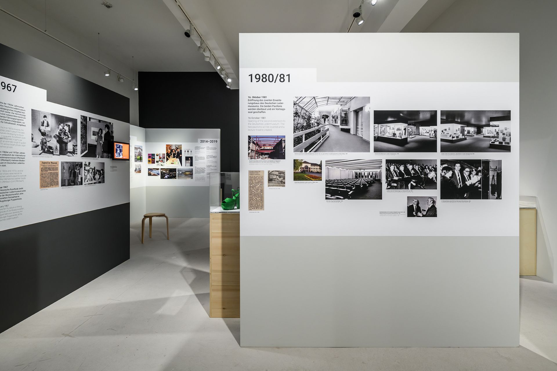 Ausstellungsansicht Am Wendepunkt: Das Deutsche Ledermuseum.