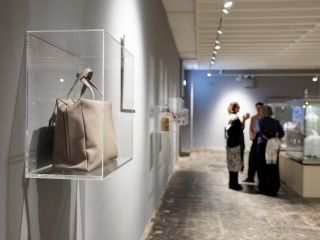Ausstellungsansicht Am Wendepunkt: Das Deutsche Ledermuseum.